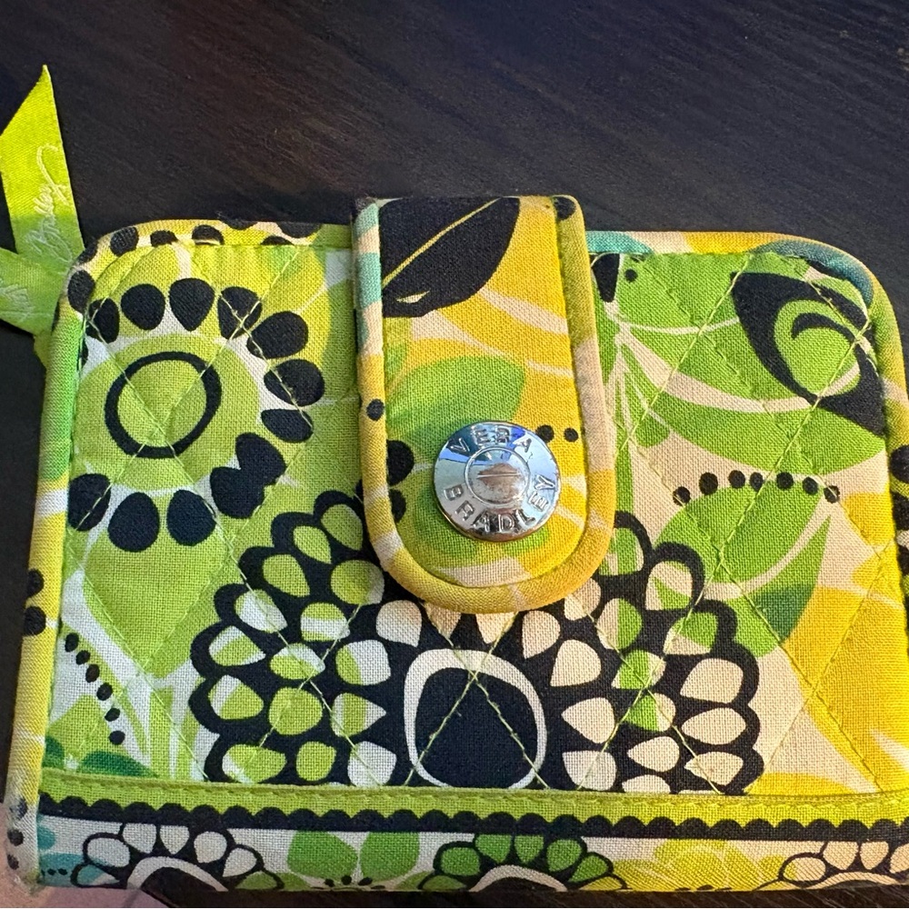 Vera Bradley Compact Quilted Wallet: Lime’s Up